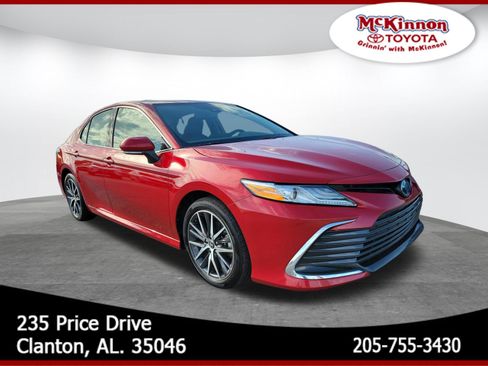 Certified 2023 Toyota Camry XLE FWD image 1