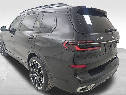 Certified 2025 BMW X7 xDrive40i w/ Executive Package AWD/4WD image 7