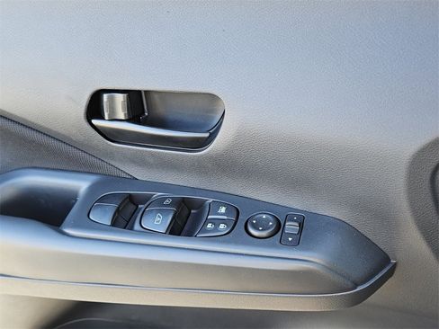 New 2025 Nissan Kicks Play S image 27