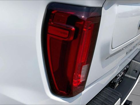 Used 2024 GMC Sierra 1500 AT4 w/ AT4 Premium Package AWD/4WD image 29