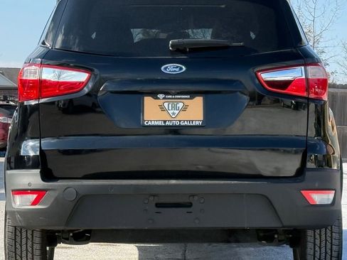 Used 2021 Ford EcoSport SE image 4