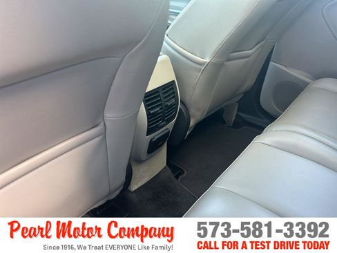 Used 2017 Ford Escape Titanium AWD/4WD image 21