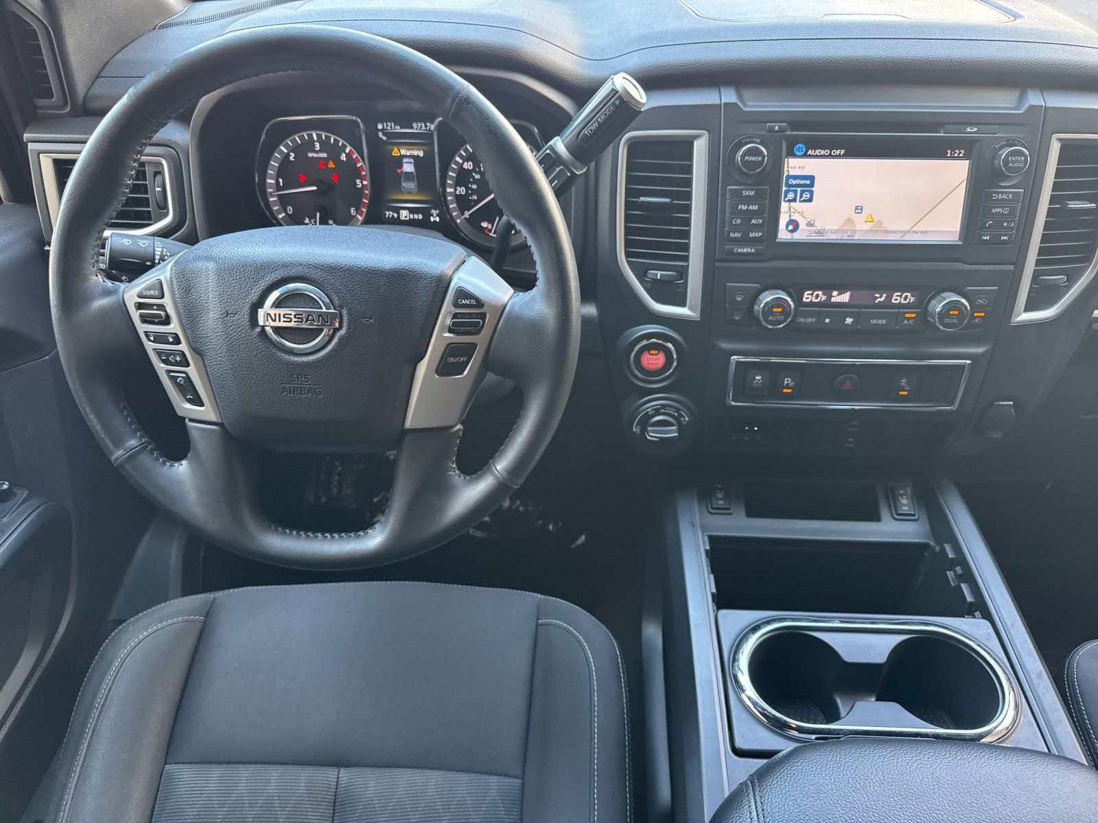 Used 2018 Nissan Titan SV w/ SV Convenience Package AWD/4WD image 16