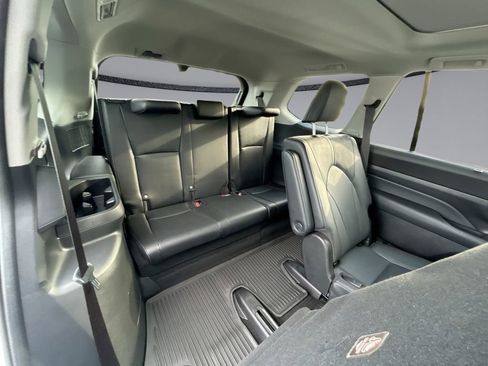 Used 2024 Toyota Grand Highlander AWD image 43