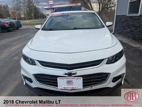 Used 2018 Chevrolet Malibu LT w/ Leather Package image 2