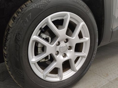 Used 2021 Jeep Renegade Latitude w/ Sun & Sound Group FWD image 31