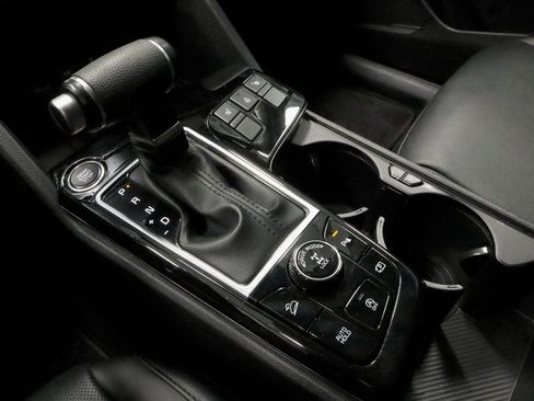 Used 2023 Kia Sportage EX image 32