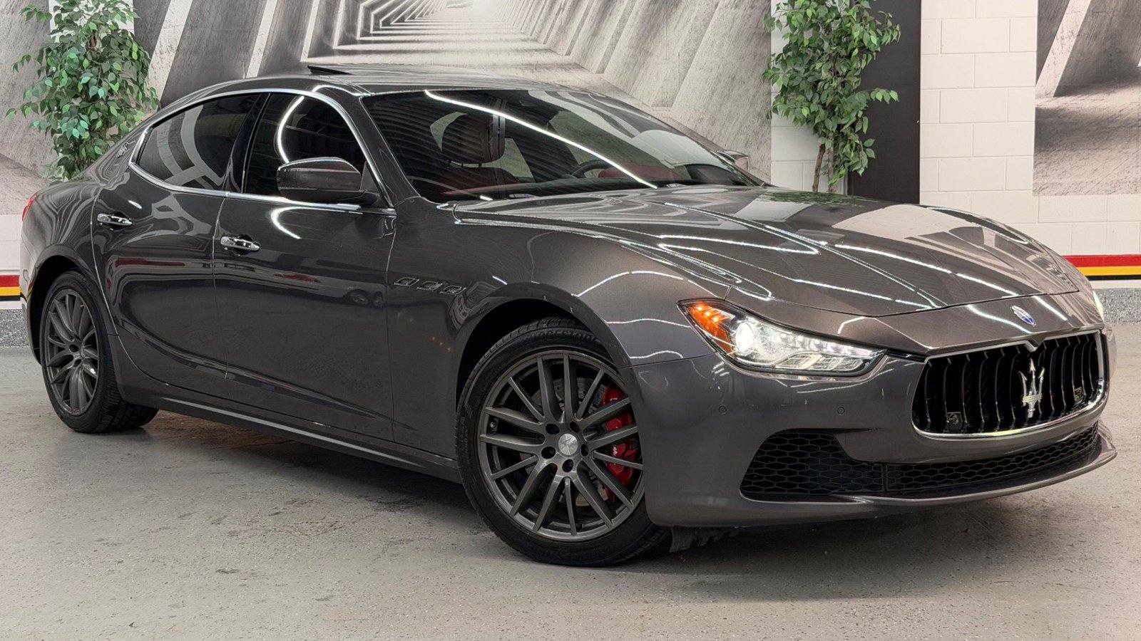 Used 2017 Maserati Ghibli S Q4 AWD/4WD image 1