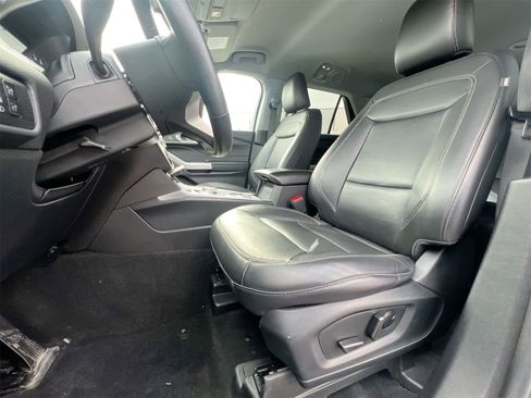 Used 2023 Ford Explorer XLT w/ Equipment Group 202A image 16