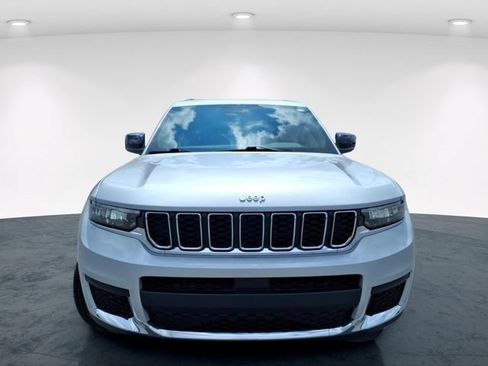 Used 2025 Jeep Grand Cherokee L Laredo w/ Luxury Tech Group I AWD/4WD image 4
