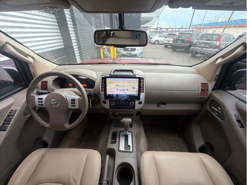 Used 2016 Nissan Frontier SV w/ SV Value Truck Package AWD/4WD image 13