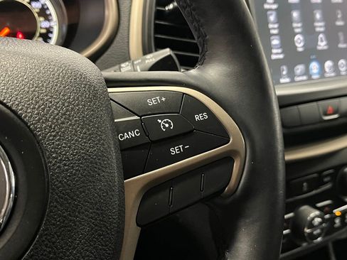 Used 2014 Jeep Cherokee Limited w/ Luxury Group image 25