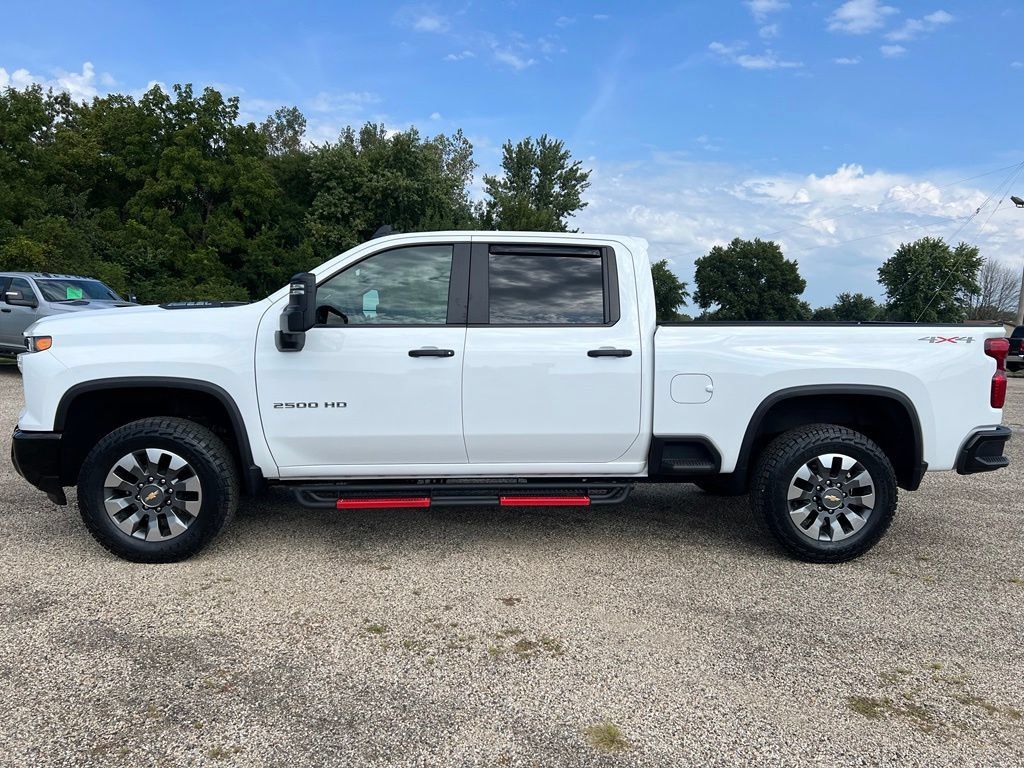 Used 2024 Chevrolet Silverado 2500 Custom w/ Custom Convenience Package AWD/4WD image 2