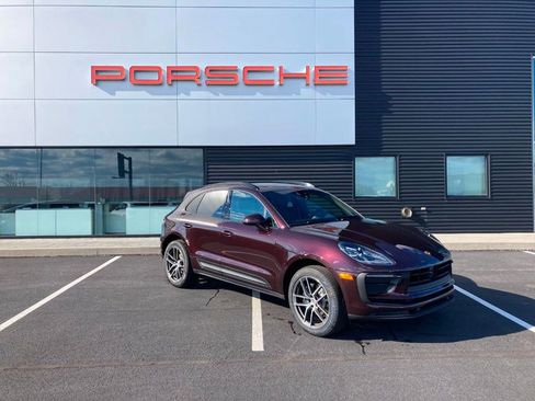 Used 2024 Porsche Macan AWD/4WD image 6