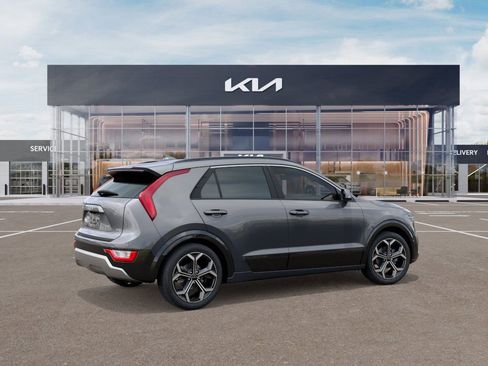 New 2025 Kia Niro EX Touring image 6
