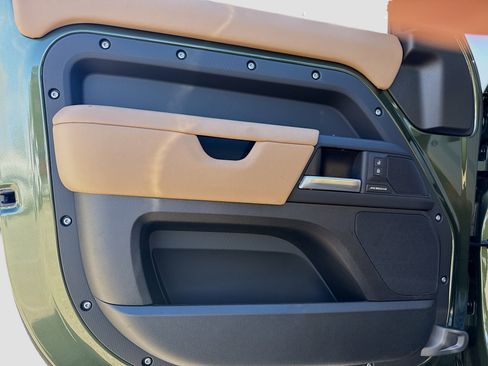 New 2026 Land Rover Defender 110 S image 21