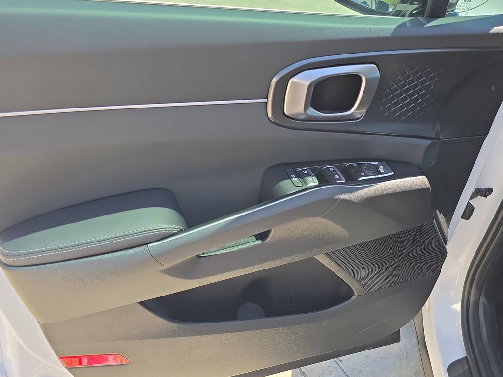New 2026 Kia Sorento LX FWD image 16