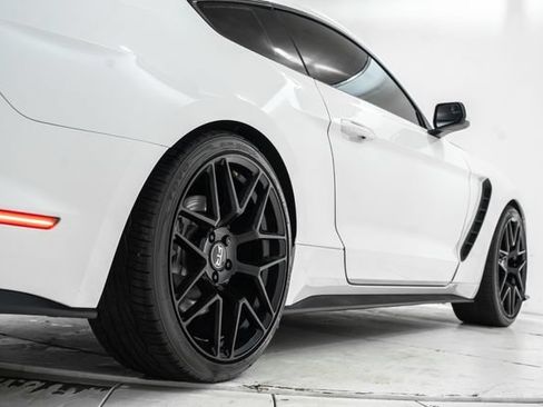 Used 2018 Ford Mustang GT RWD image 13