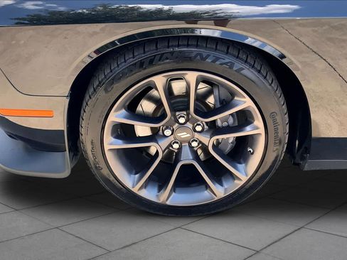 Used 2022 Dodge Challenger R/T Scat Pack RWD image 9
