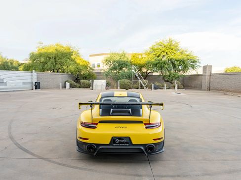Used 2018 Porsche 911 GT2 RS RWD image 25
