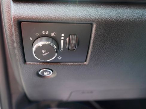Used 2019 Jeep Grand Cherokee Altitude AWD/4WD image 65