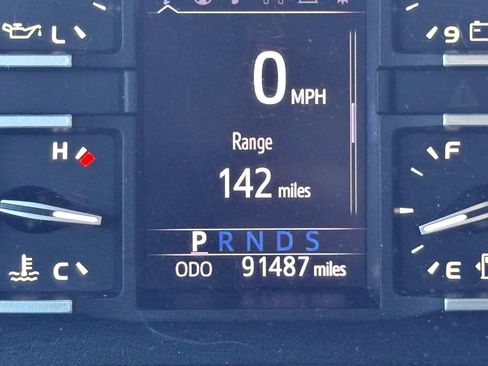 Used 2020 Toyota Tundra SR5 w/ SR5 Upgrade Package image 23