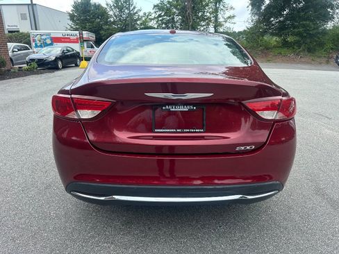 Used 2015 Chrysler 200 Limited w/ Convenience Group FWD image 6