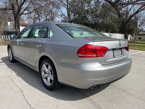 Used 2013 Volkswagen Passat TDI SE image 3