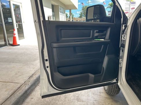 Used 2025 RAM 3500 Tradesman w/ Chrome Appearance Group image 30