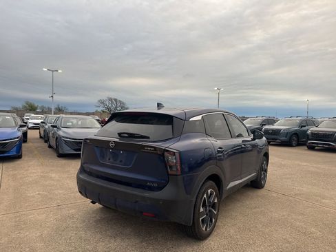 Certified 2025 Nissan Kicks SV image 16