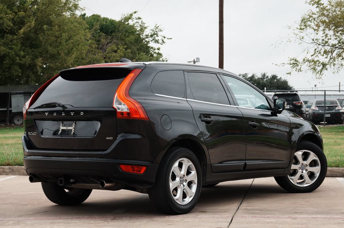 Used 2013 Volvo XC60 3.2 AWD/4WD image 3