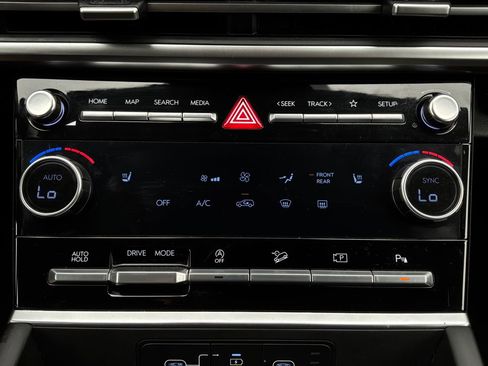Used 2025 Hyundai Santa Fe SEL FWD image 27
