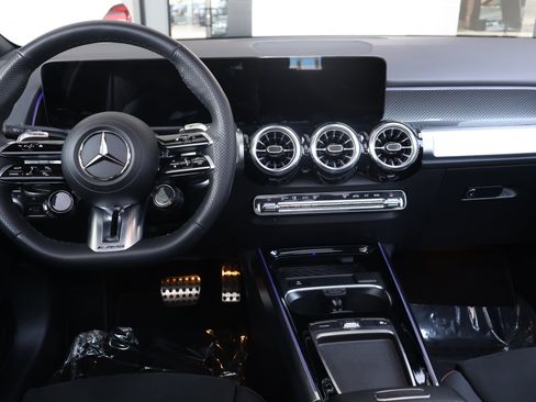 Used 2026 Mercedes-Benz GLB 35 AMG 4MATIC image 20