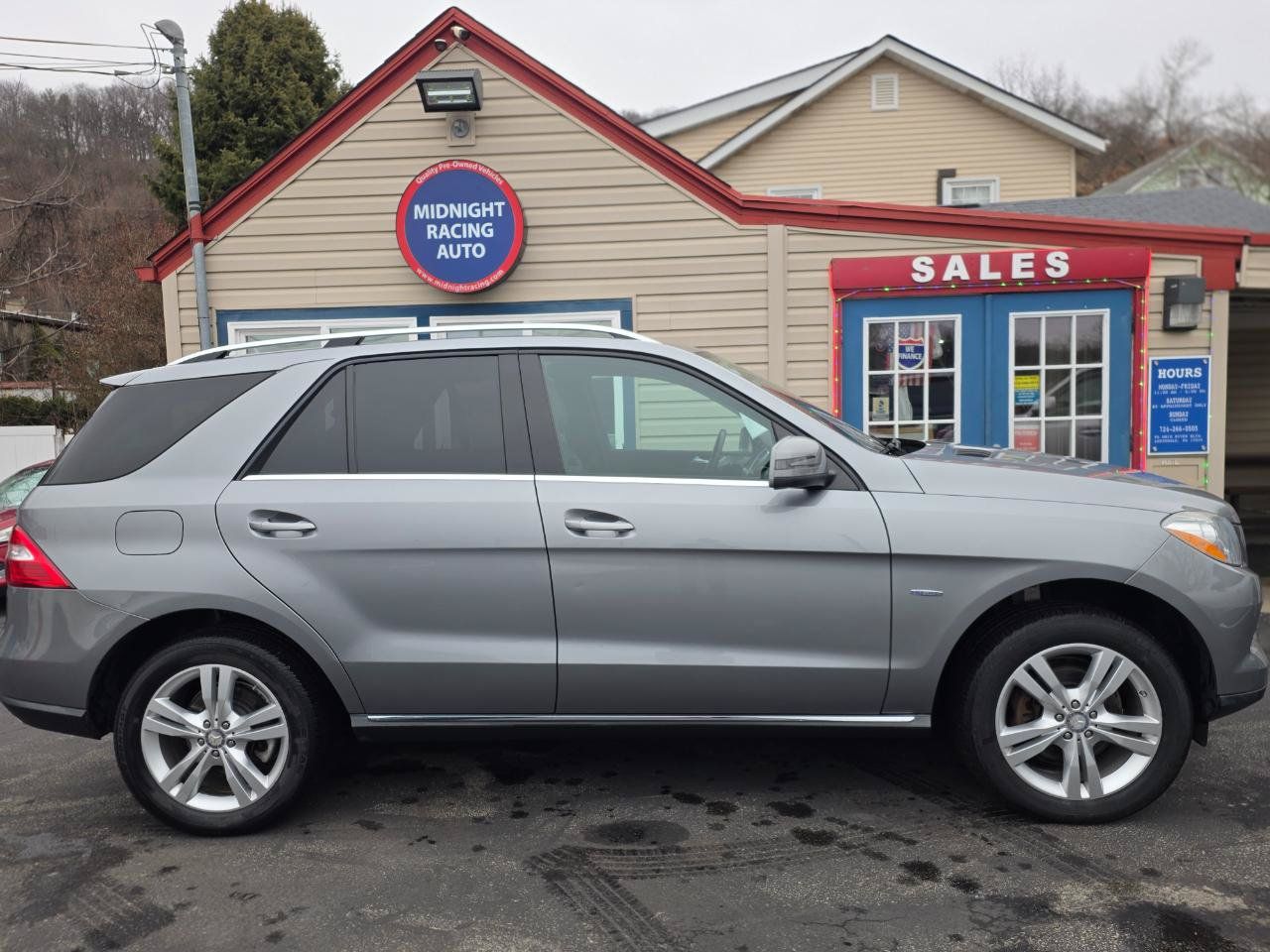 Used 2012 Mercedes-Benz ML 350 BlueTEC 4MATIC image 5