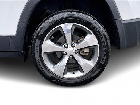 Certified 2020 Jeep Cherokee Limited image 32