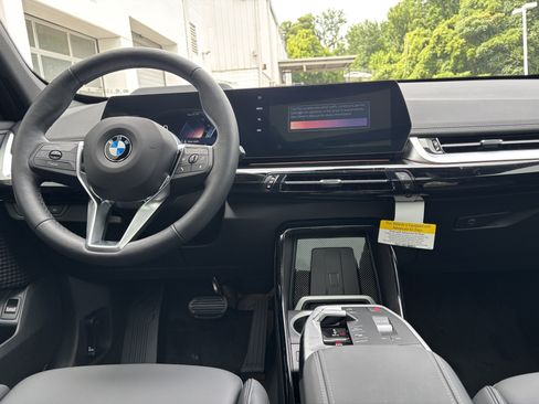Used 2026 BMW X1 xDrive28i w/ Technology Package AWD/4WD image 8