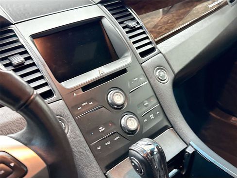 Used 2016 Ford Taurus Limited image 4