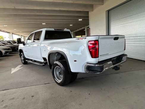 Used 2025 Chevrolet Silverado 3500 LT AWD/4WD image 3