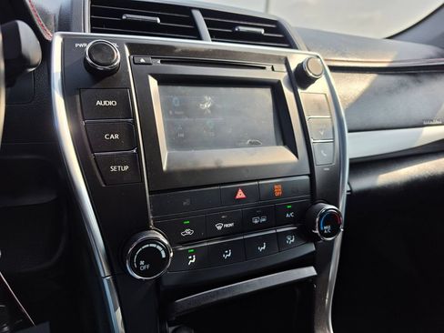 Used 2015 Toyota Camry SE FWD image 23