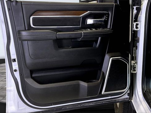 Used 2024 RAM 2500 Laramie image 20