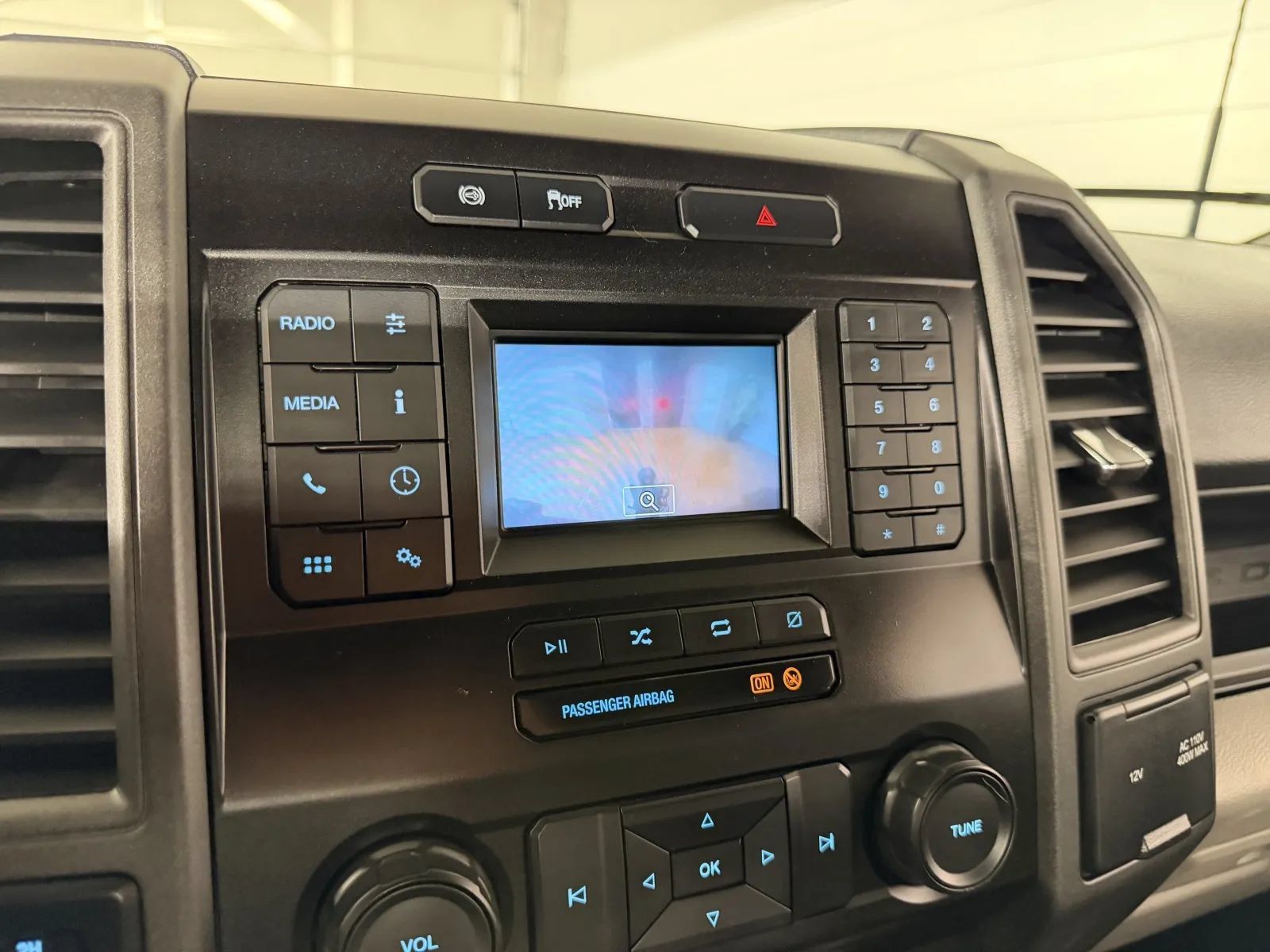 Used 2022 Ford F550 4x4 Regular Cab Super Duty image 19