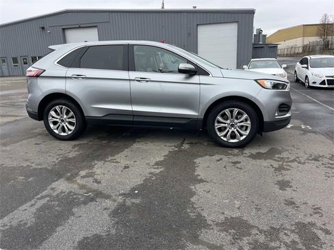 Certified 2024 Ford Edge Titanium image 2