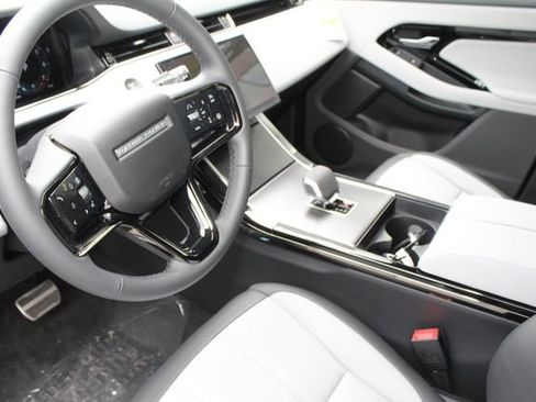 New 2026 Land Rover Range Rover Evoque Dynamic SE image 11