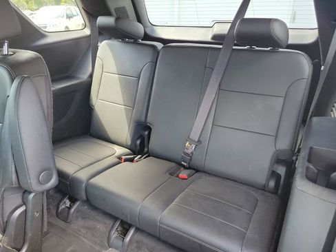 Certified 2023 Chevrolet Traverse LT FWD image 16