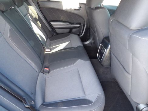Used 2020 Dodge Charger SXT RWD image 14