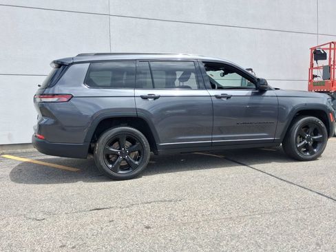 Used 2023 Jeep Grand Cherokee L Laredo AWD/4WD image 12