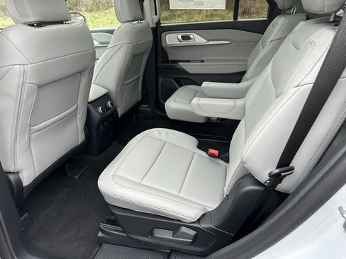 New 2026 Ford Explorer Active w/ Active Comfort Package image 36