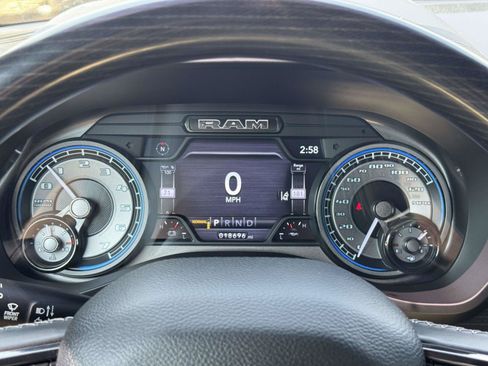 Used 2022 RAM 1500 Limited AWD/4WD image 23