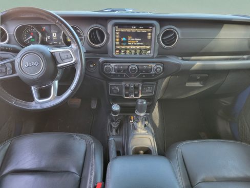 Used 2021 Jeep Wrangler Unlimited Sahara w/ Cold Weather Group AWD/4WD image 9