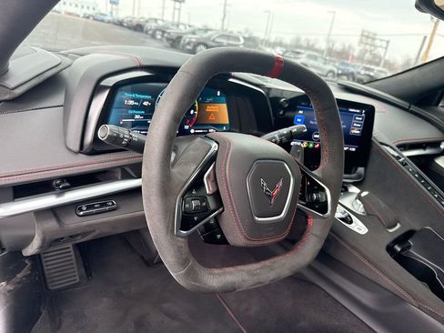 Used 2023 Chevrolet Corvette Stingray Premium Conv w/ Z51 Performance Package image 14